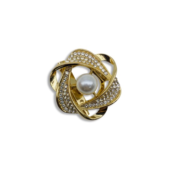 Round pearl brooch