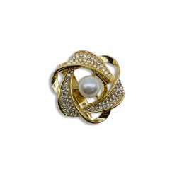 Round pearl brooch